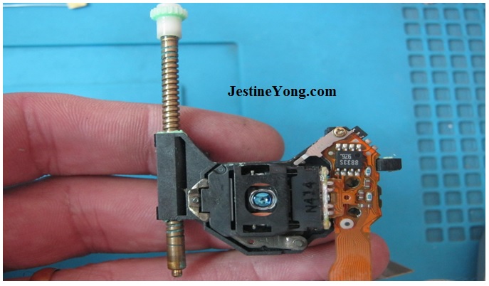 cd player gear mechanism