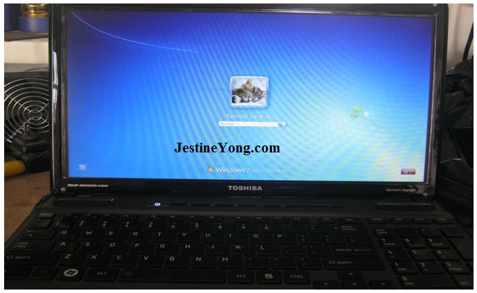 how to replace toshiba laptop broken screen